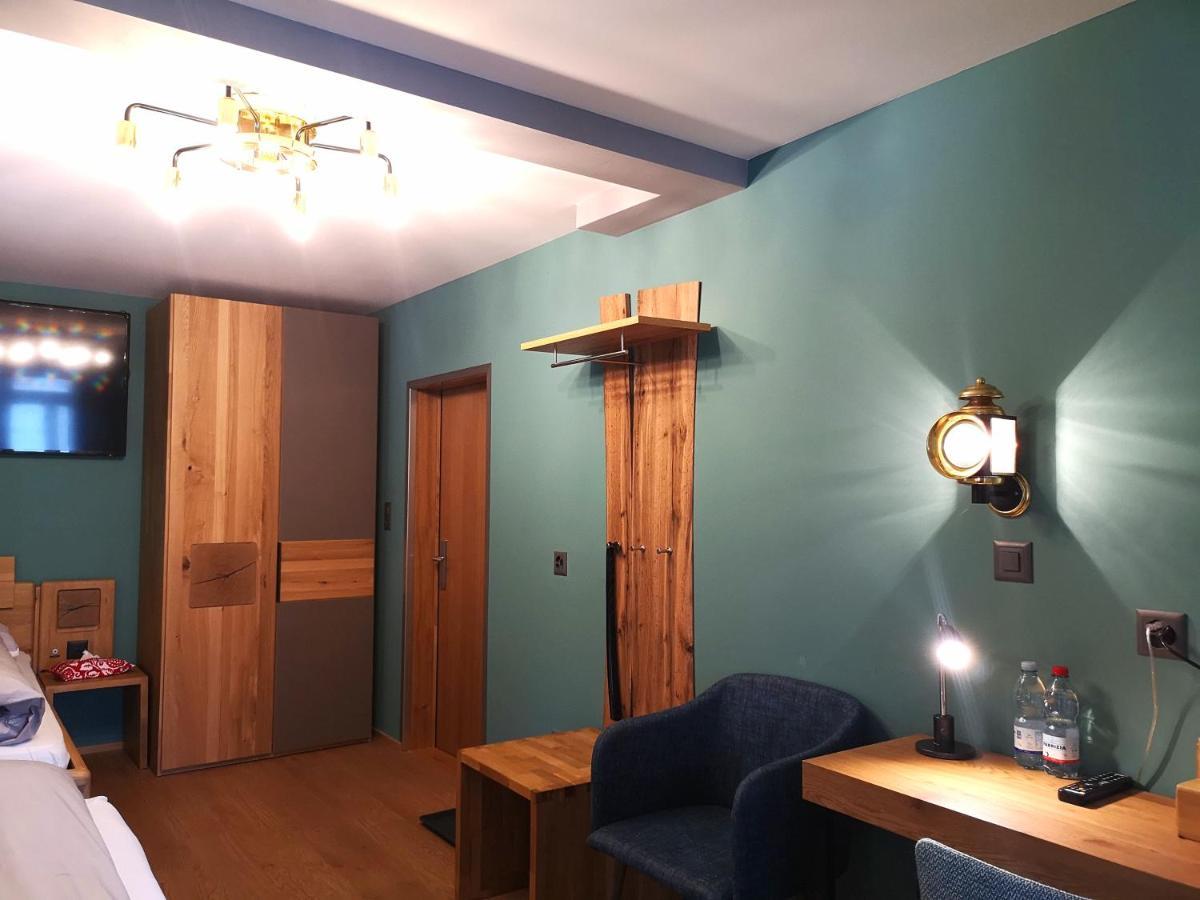 Gasthof zur Bündte Jenins Exterior foto